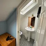 Отель Remarkable 2-bed In Kerry *