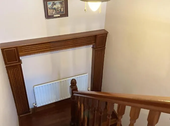 酒店 Remarkable 2-bed In Kerry Lisselton